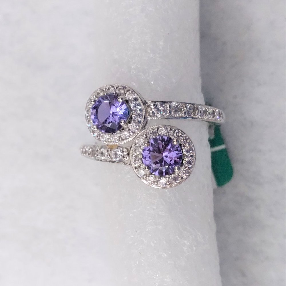 Brand New Beautiful White Gold Plated Round Purple & White CZ Ring - Size 7
